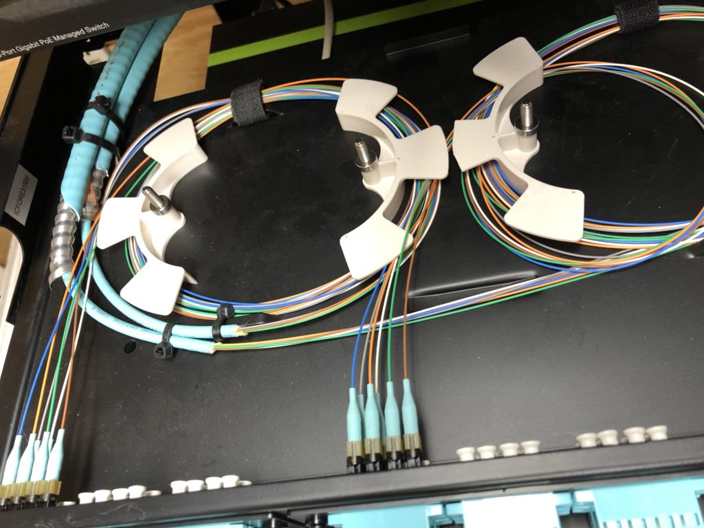 Fiber optic cabling tray